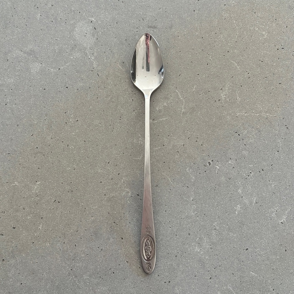 Oneida deluxe stainless. Iced tea spoon